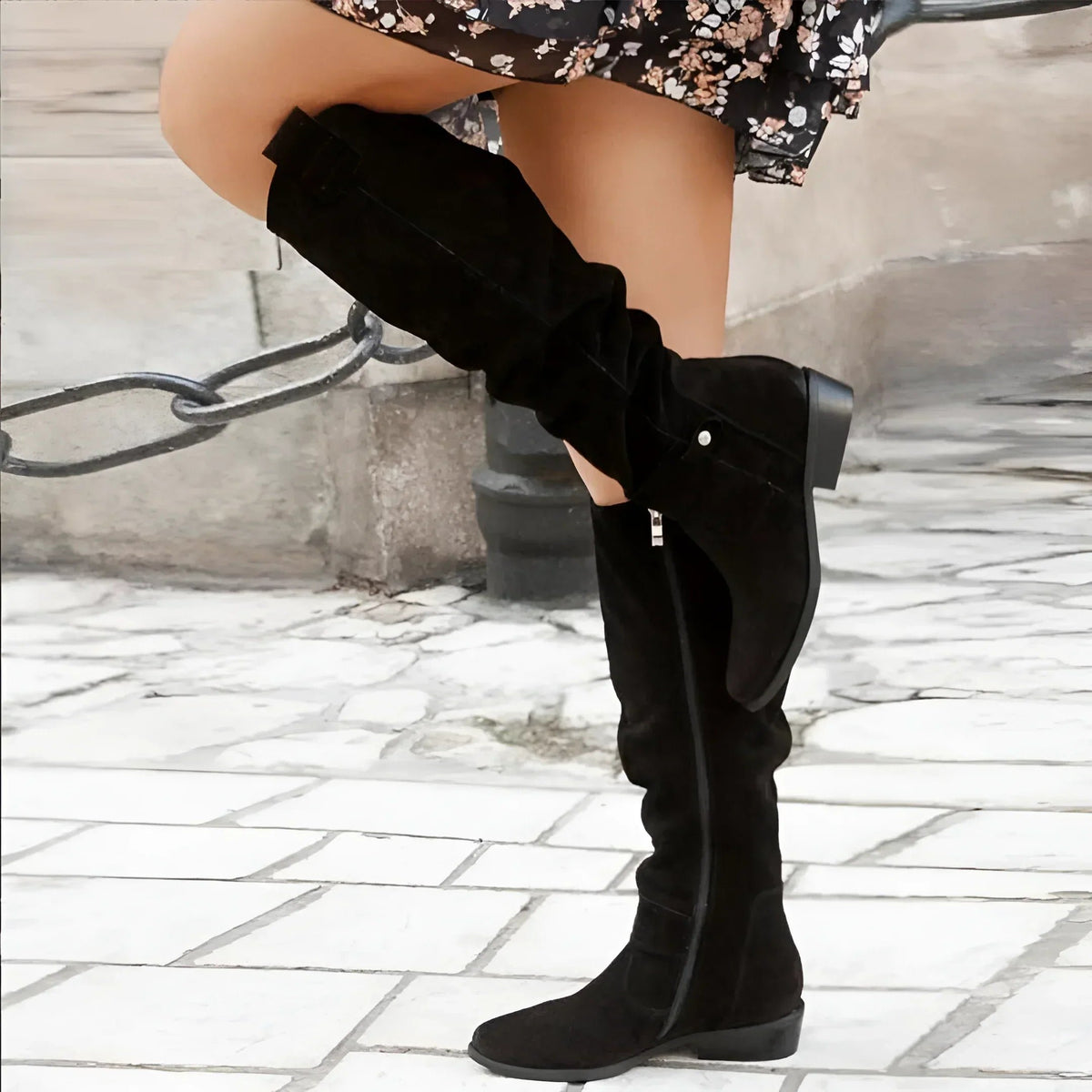 Women's Suede Knee-High Slouch Boots - Black