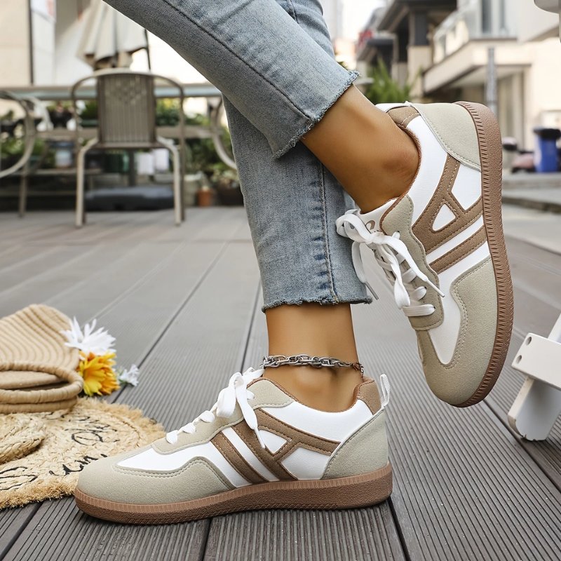 Women's Retro Low-Top Sneakers