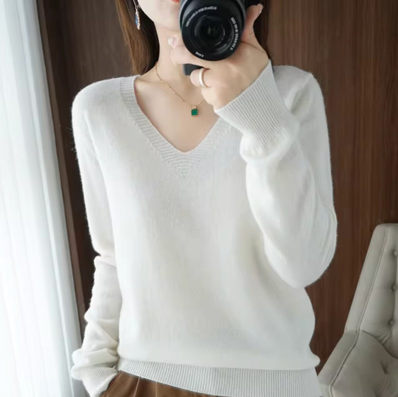 Claudia Women's V Neck Ribbed Sweater 2