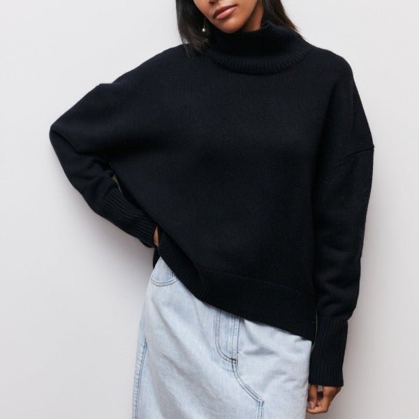 Women's Oversized Wool Turtleneck Sweater - Black