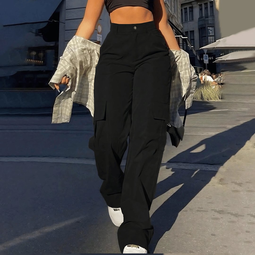 Women's High-Waisted Cargo Pants - Black