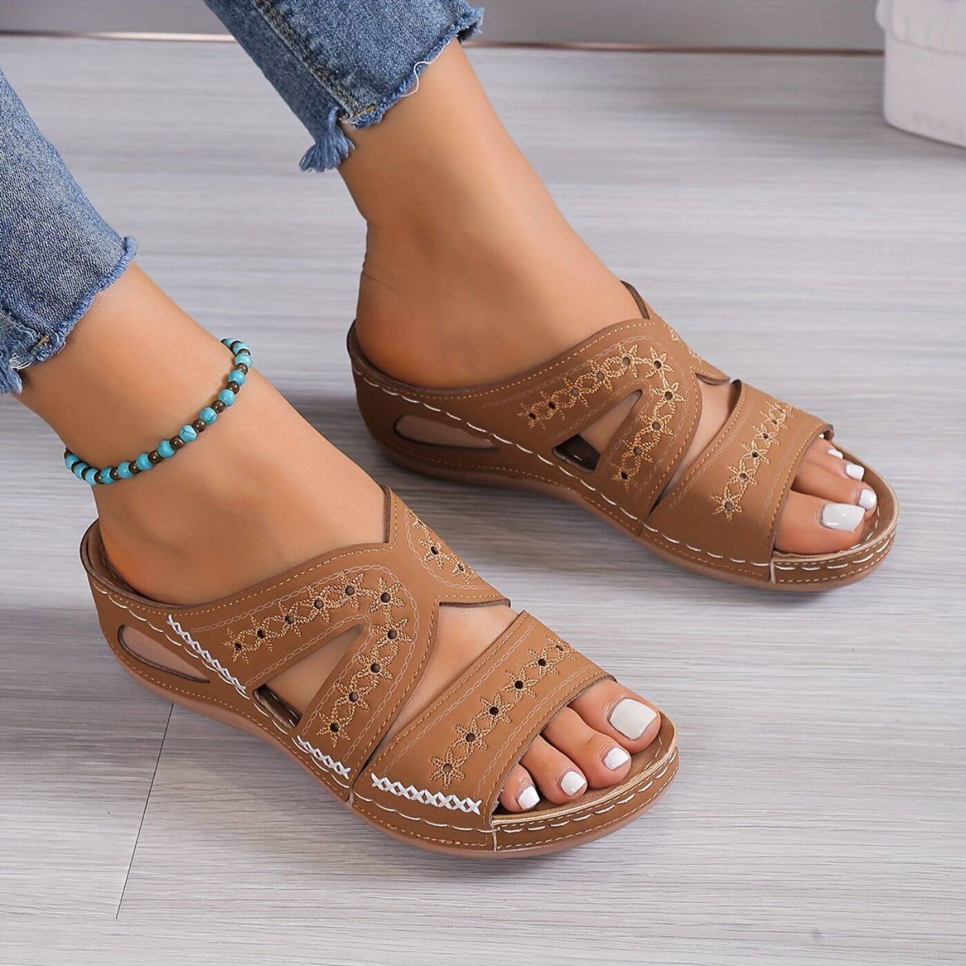 Leonie Women's Leather Sandals 4