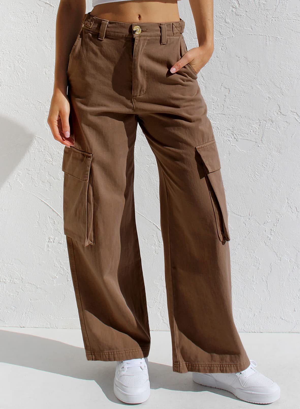 Women's High-Waisted Cargo Pants - Brown