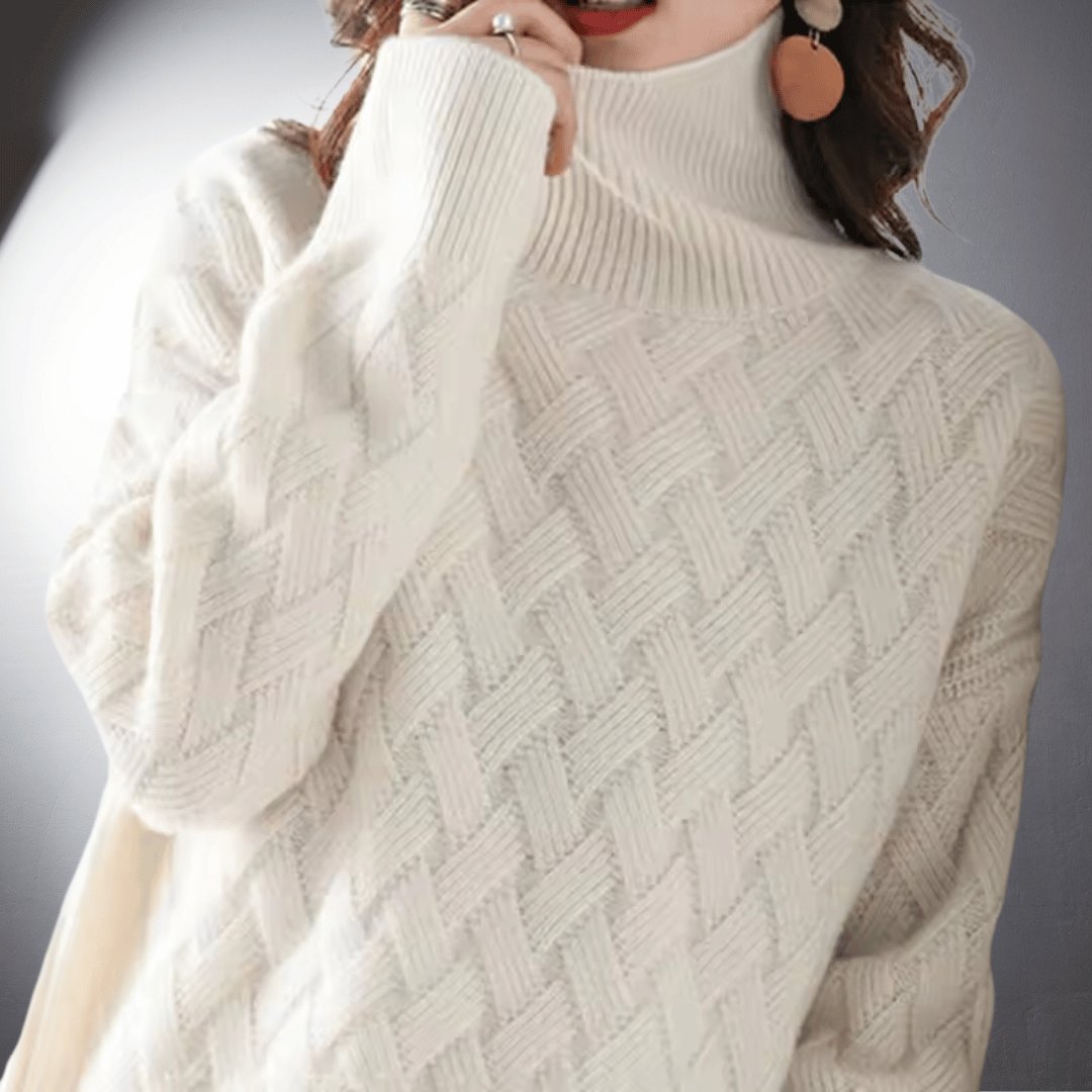 Women's Oversized Wool Turtleneck Sweater - Off white