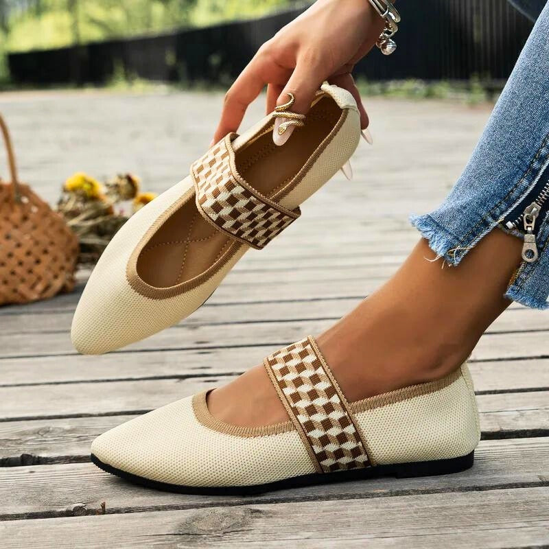 Sienna Women's Pointed Toe Mary Jane Flats 2