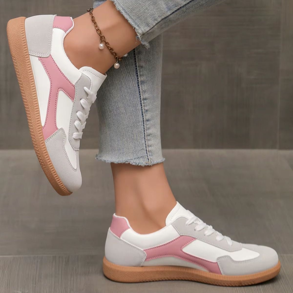 Women's Low-Top Sneakers