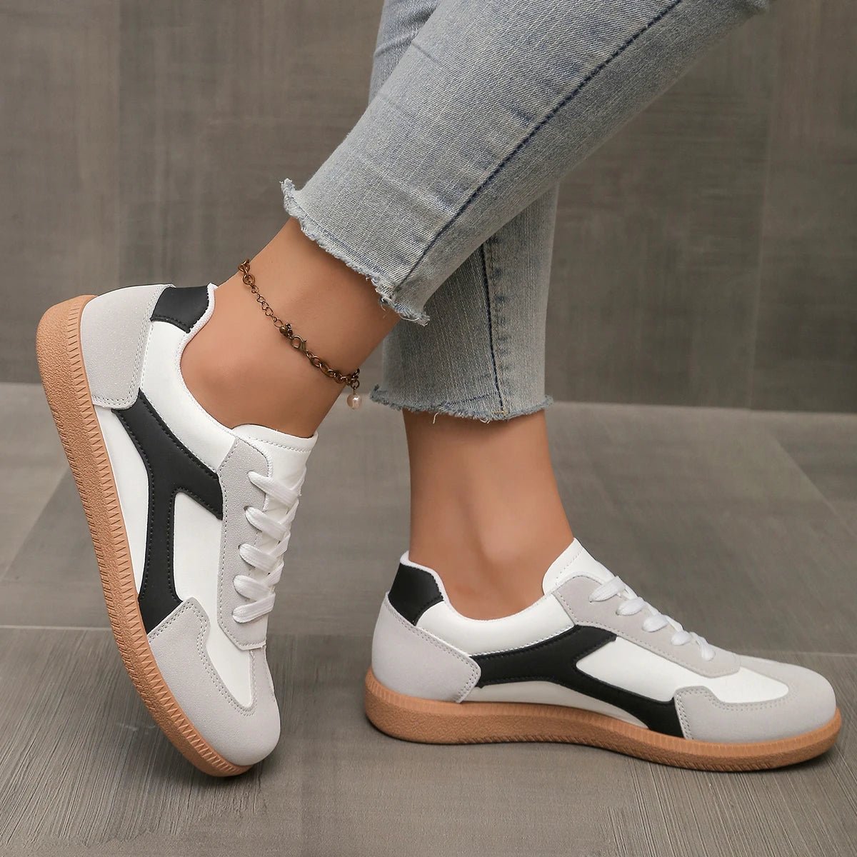 Women's Low-Top Sneakers
