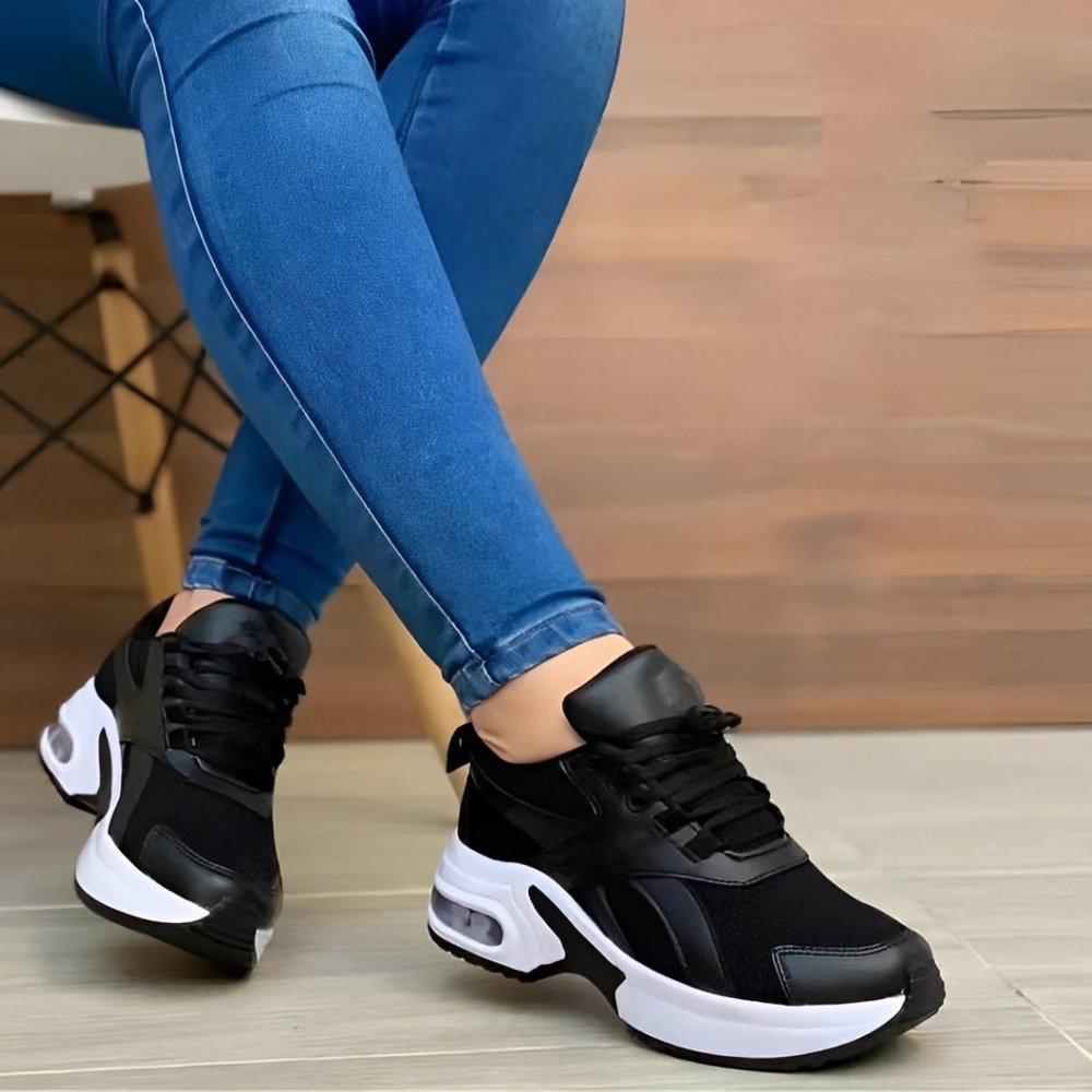 Women's Platform Chunky Sneakers - Black