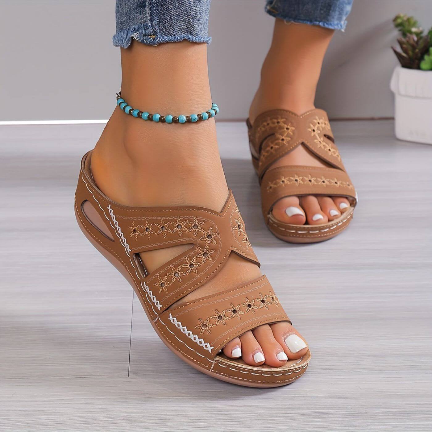 Leonie Women's Leather Sandals 7