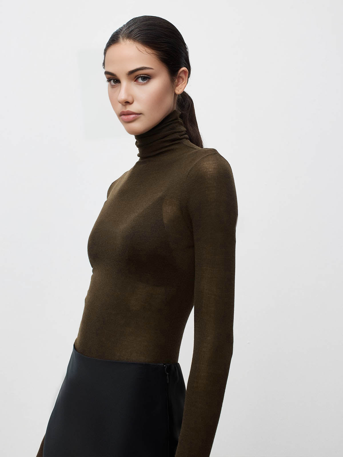 Louisa Women's Ribbed Turtleneck 3