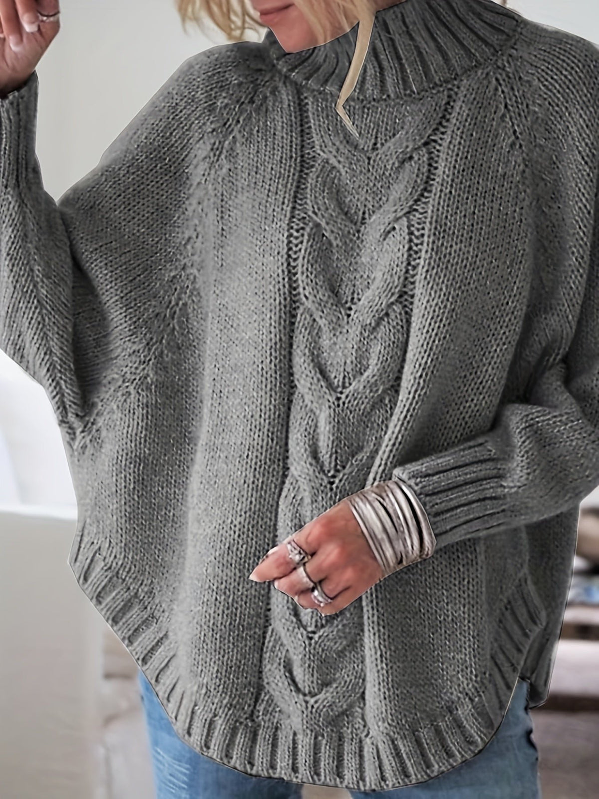 Women's Oversized Cable-Knit Turtleneck Sweater