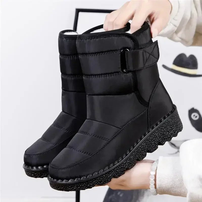 Women's Quilted Snow Boots - Black