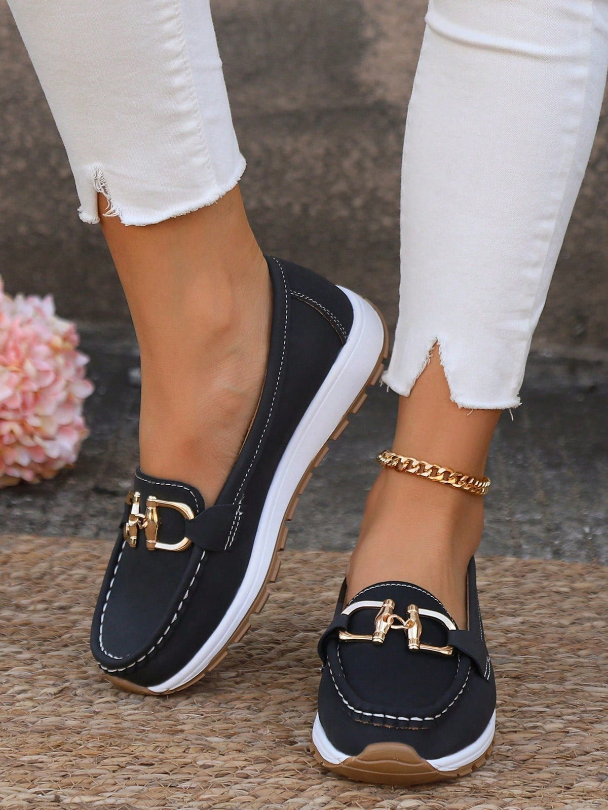 Women's Suede Platform Loafers - Black