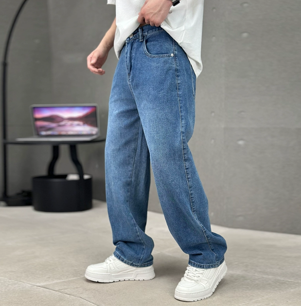 Robert Men's Relaxed Fit Denim Jeans 4