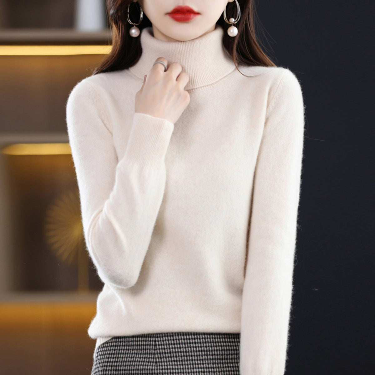 Women's Slim Cashmere Turtleneck Sweater - Cream