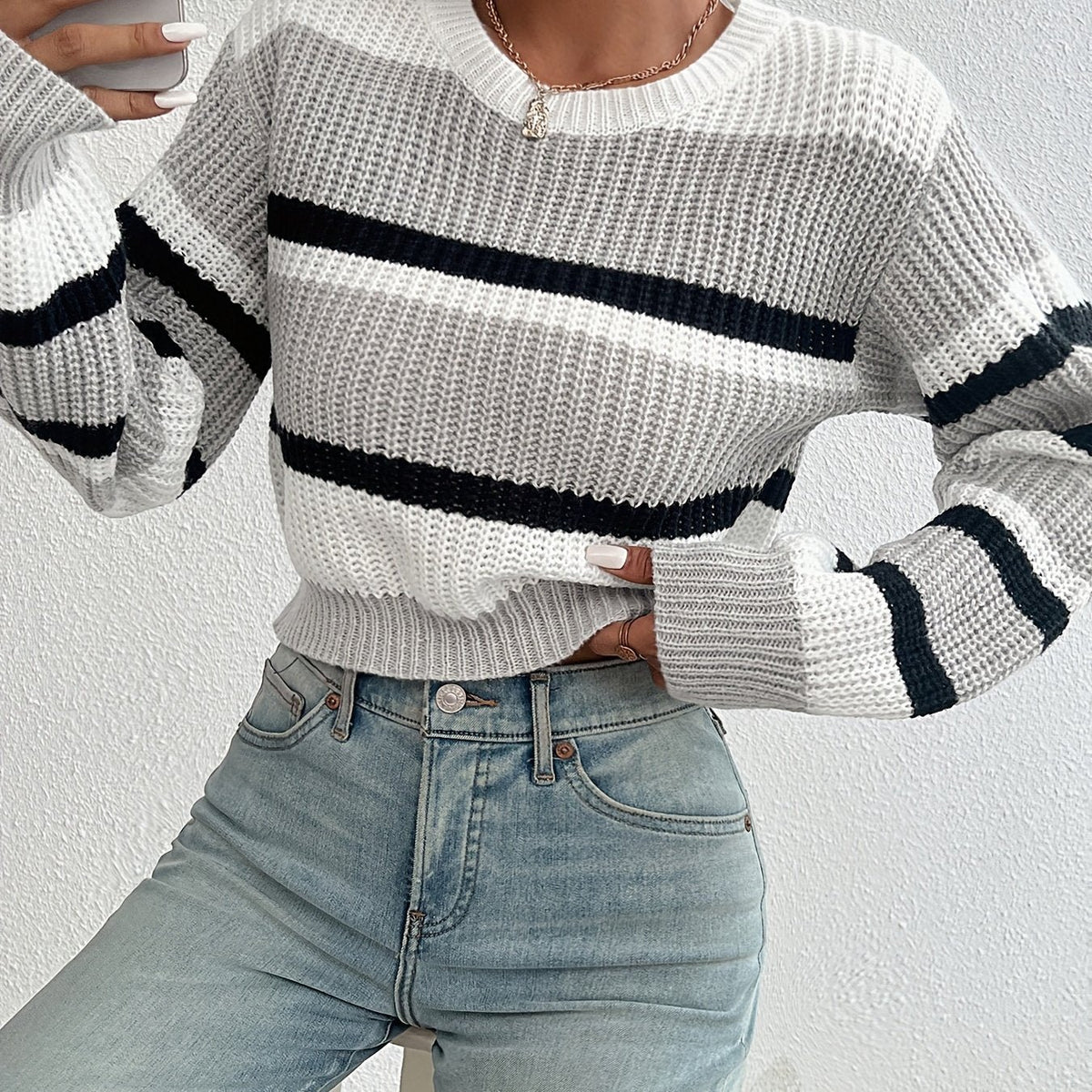 Women's Striped Cropped Sweater - Mixed colours